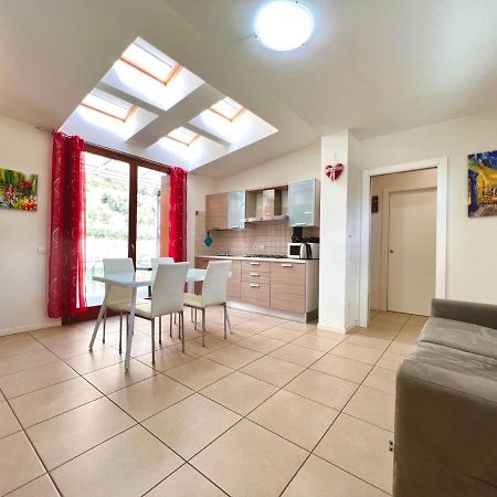 Apartment Gardabebo Torbole Sul Garda Dış mekan fotoğraf